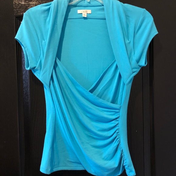 Cache Tops - 🧚‍♀️Cache turquoise faux wrap tee size m